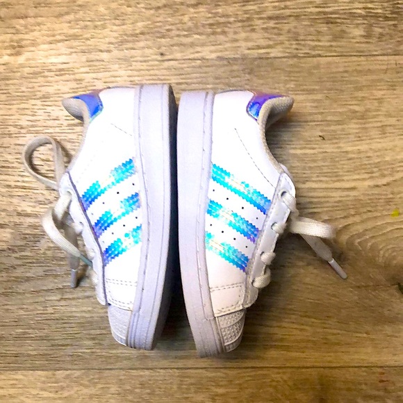 Toddler adidas ‘STAN SMITH’ VS SUPERSTAR shoes - Picture 2 of 10